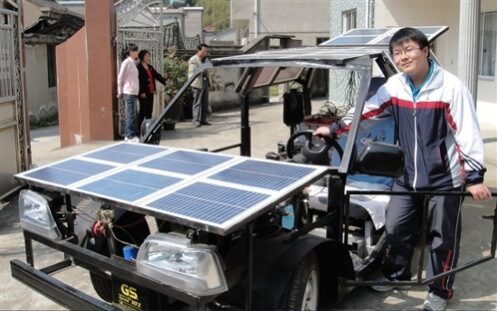 vehiculo-electrico-que-autogenera-energia-con-placas-solares-incorporadas-7395391