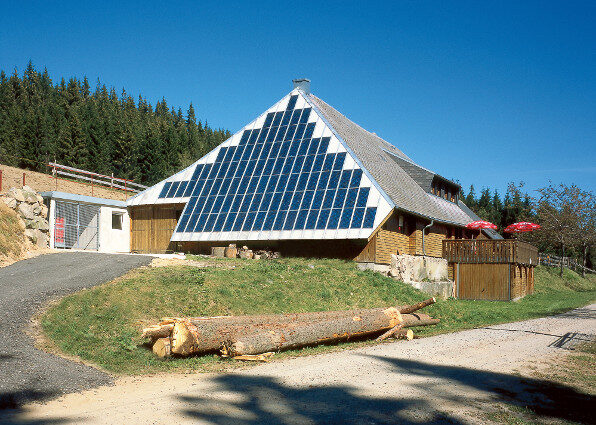rappenecker-hutte-primer-restaurante-solar-europeo-cuya-instalacic3b3n-solar-cumplio-25-ac3b1os-el-27-julio-2012-9671450
