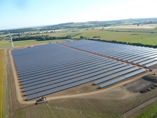 granja-solar-5mw-de-la-cooperativa-westmill-solar-el-mayor-proyecto-solar-comunitario-de-inglaterra-1978385